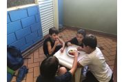 Alunos aprendem cozinhando